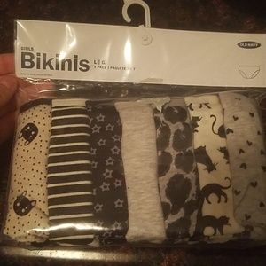 Girls underwear Large